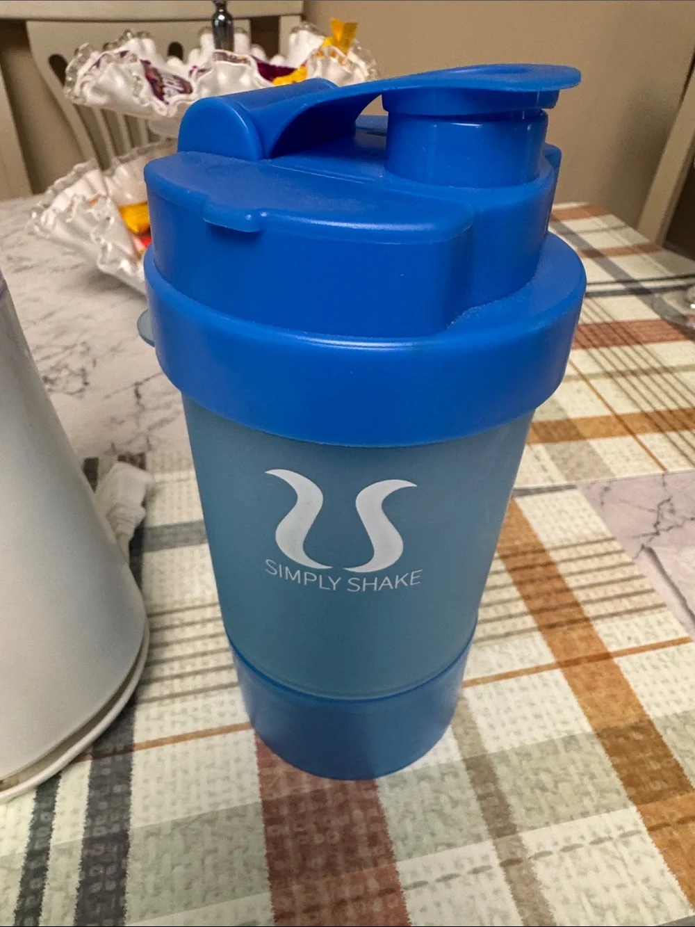 Hamilton Beach White Personal Blender with Blue Simply Shake Bottle